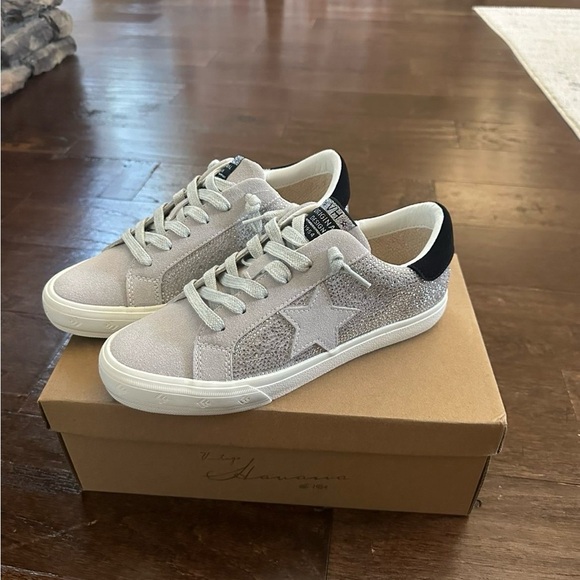 Vintage Havana Women’s rhinestone sneaker-size 7.5-grey/silver-brand new - Picture 10 of 15